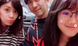 对镜自拍爆料爸爸视频大全